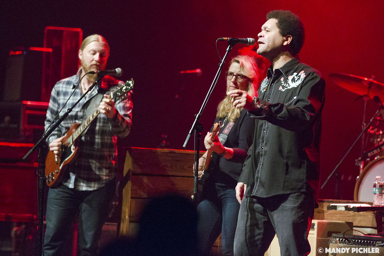 Tedeschi Trucks Band in Chicago Grateful Web